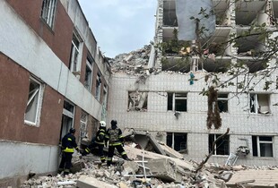 Зеленський опублікував фото наслідків удару по Чернігову