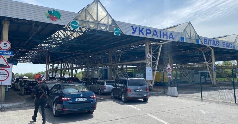 Польські фермери знову заблокували пункти пропуску 