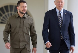 Зеленський поговорив з Джо Байденом: президент США пообіцяв допомогу Україні якомога швидше