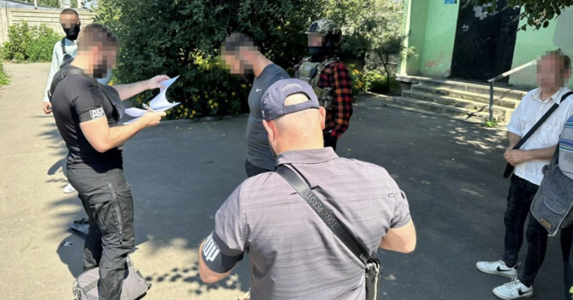 На Харківщині правоохоронець намагався 