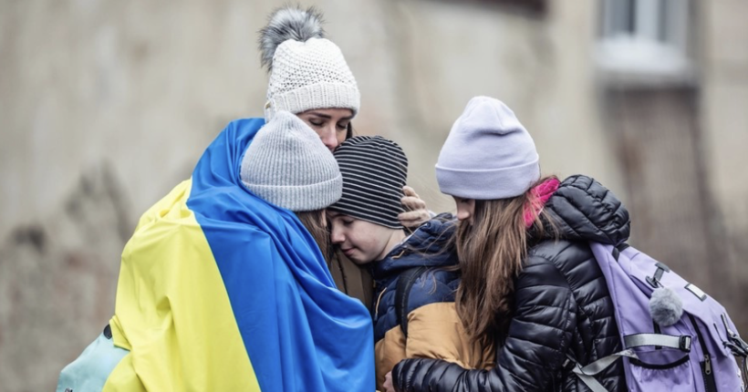 На підконтрольну Україні територію повернули сім'ю з підлітком