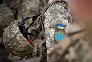 Зеленський підписав закони про продовження воєнного стану та мобілізації