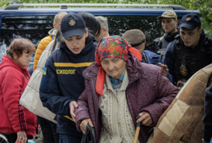 З прифронтових територій Харківщини вже вдалося вивезти майже 9 тисяч цивільних, - ДСНС