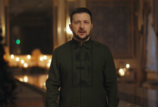 Війна не завадить українцям відзначати свята: Зеленський привітав українців з Різдвом 