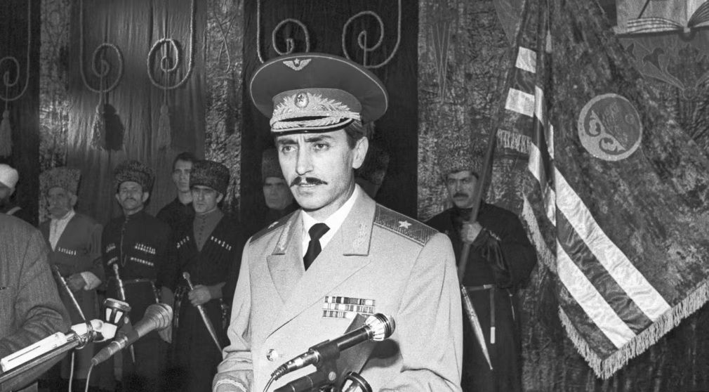 дудаєв_з'їзд.jpg (182 KB)