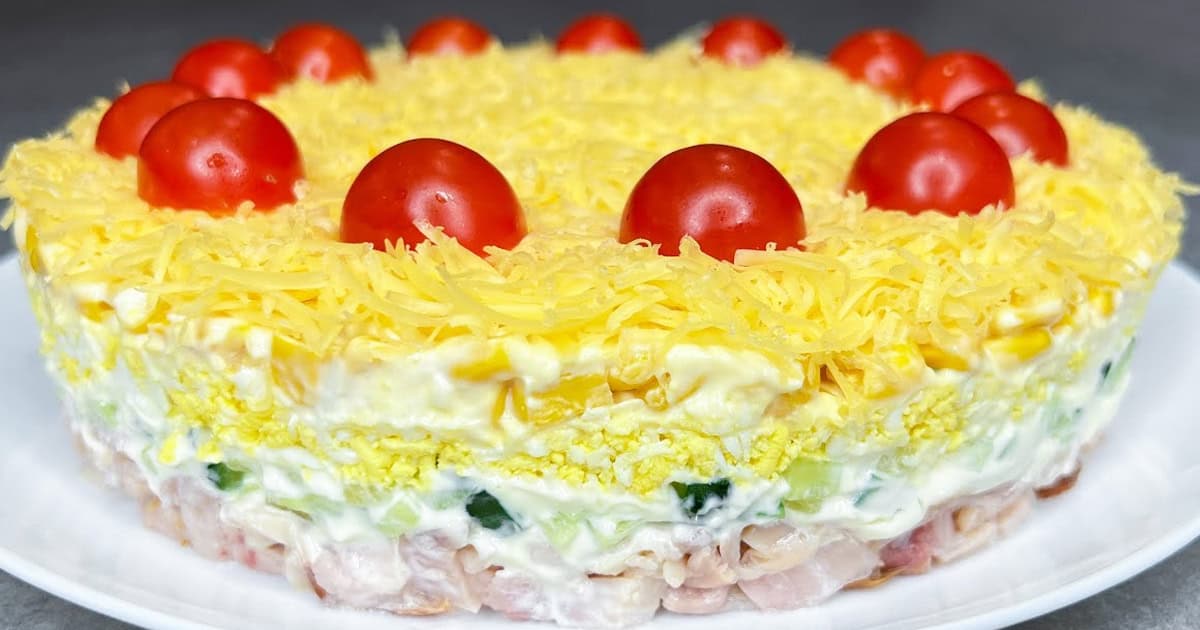 Салат з копченою куркою рецепт