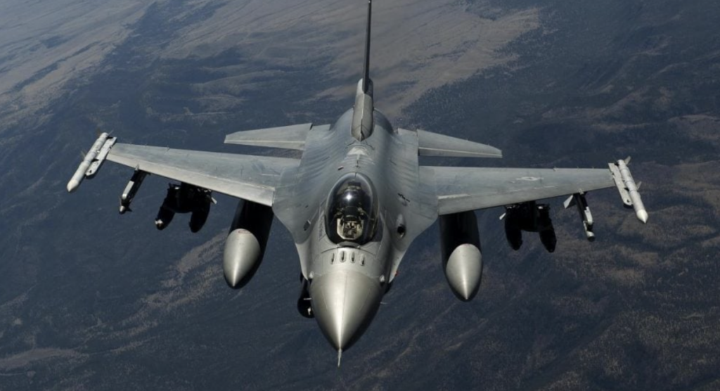 США повинні дозволити дати винищувачі F-16 Україні, - Кулеба