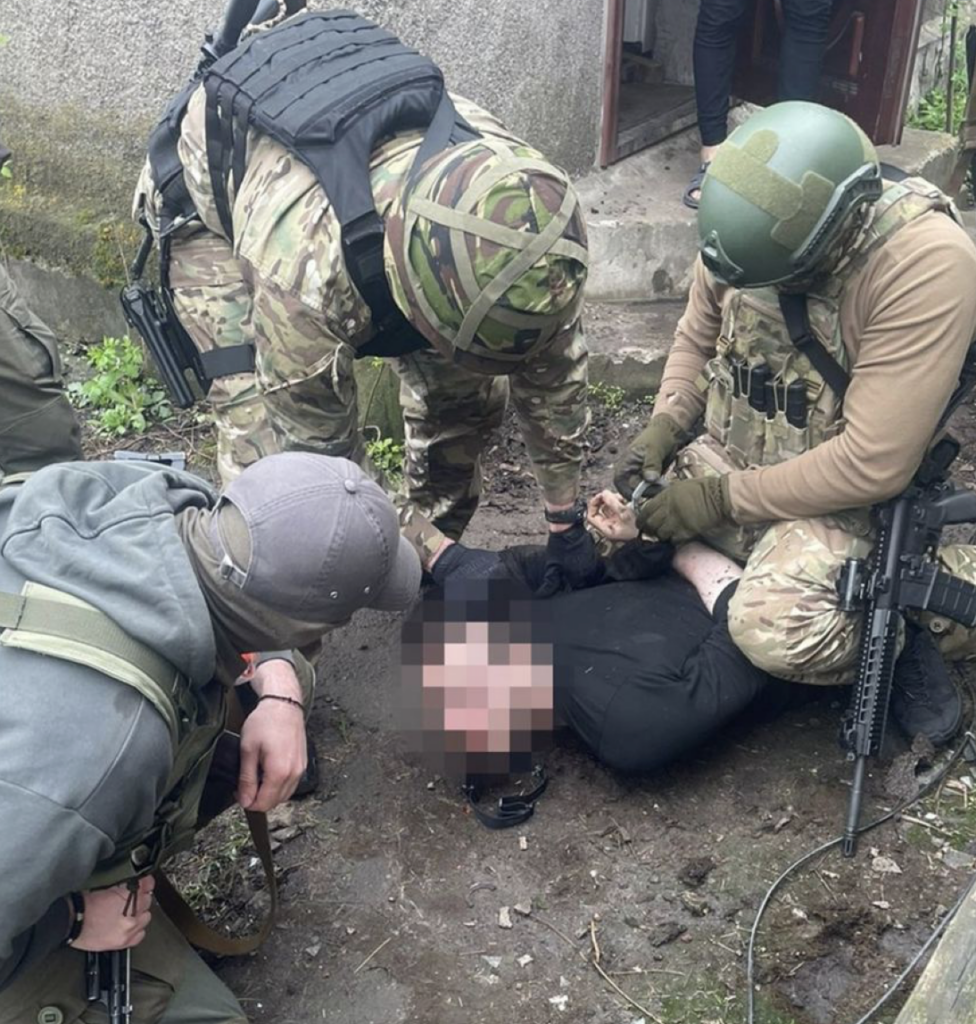 Співробітники СБУ затримали інформатора рф