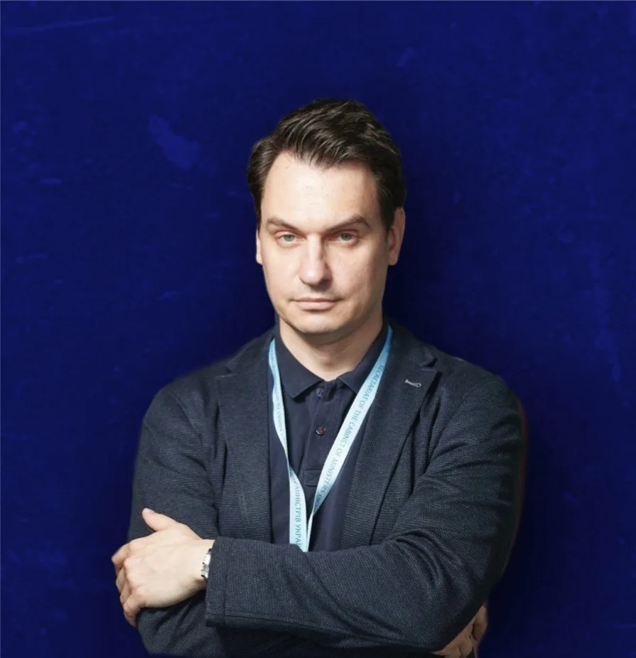 Автор Кирило Криволап