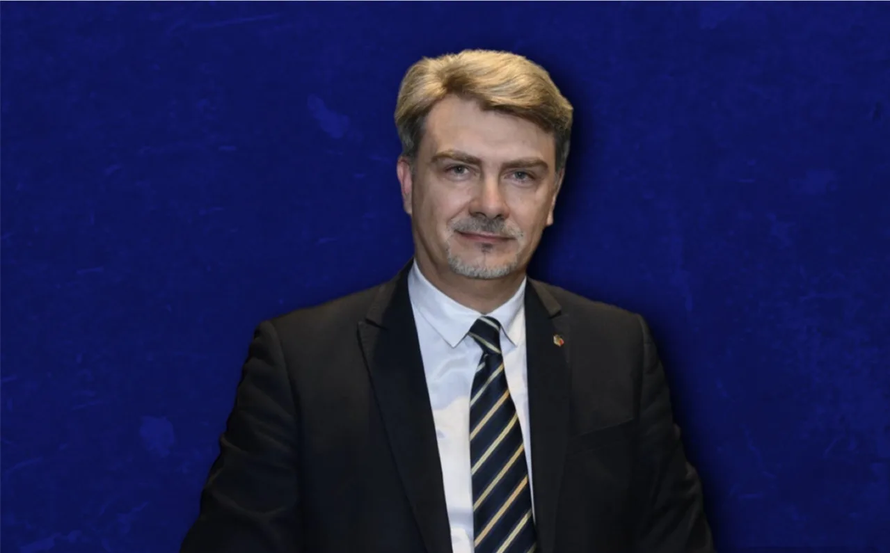 Автор Руслан Осипенко