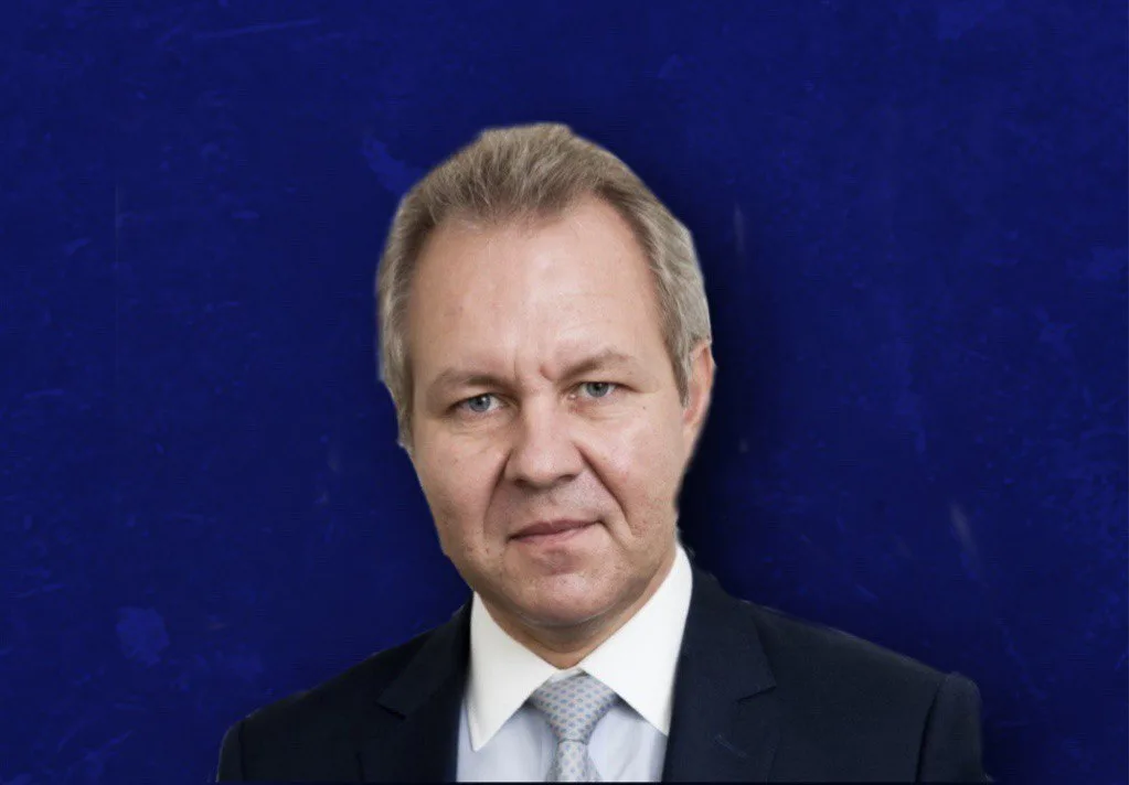 Автор Владислав Іноземцев